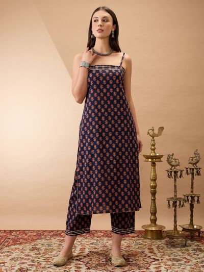 Globus Women Navy Blue Square Neck Strappy Shoulder Floral Print Gotta Lace Detail Straight Kurta With Pants Fusion Set