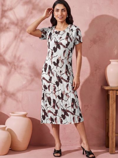 Globus Women Black Round Neck Short Sleeves Floral Print Accordion Pleats A-Line Midi Dress