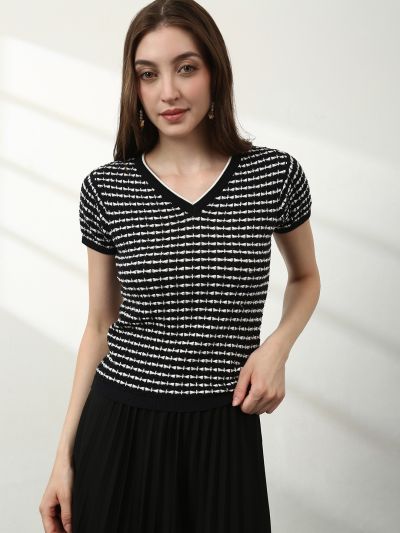 Globus Women Black Round Neck Short Sleeves Lace Insert Detail Crop T-Shirt