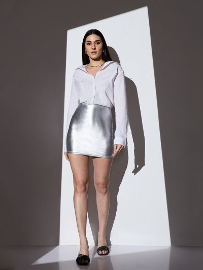 Globus Women Silver Mid-Rise Solid Metallic Stretchable Mini Bodycon Party Skirt