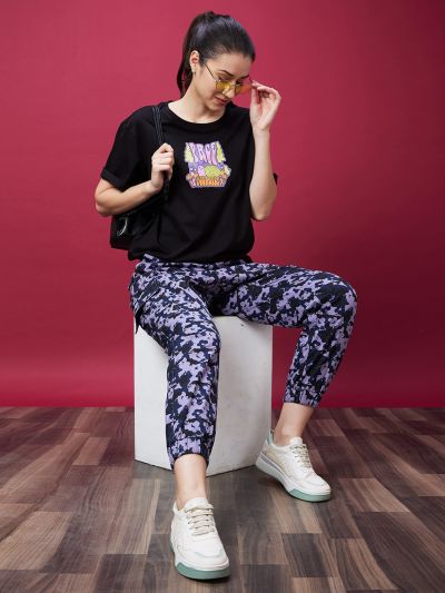Globus Women Lavender Camo Printed Mid-Rise Regular Fit Casual Cargo