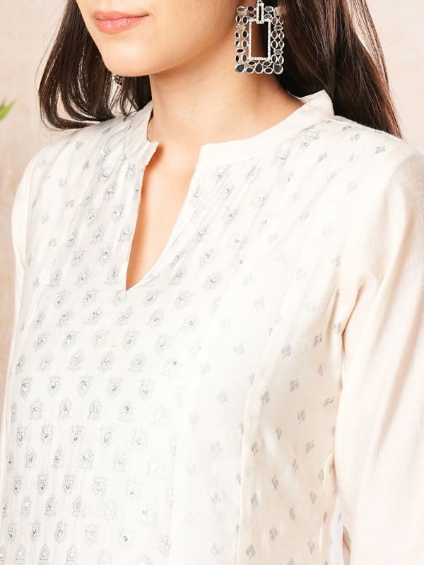 Globus Women Off White Mandarin Collar Sequinned Silver Foil Print Panelled Anarkali Kurta