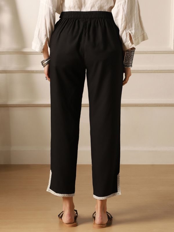 Globus Women Black Mid Rise Lace Detail Tapered Fit Pants
