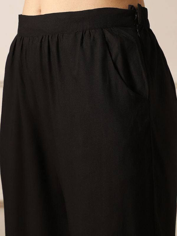 Globus Women Black Mid Rise Lace Detail Tapered Fit Pants