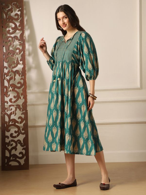 Globus Women Teal Ethnic Print Round Tie-Up Neck Bishop Sleeves Tiered Flit & Flared Midi Dress