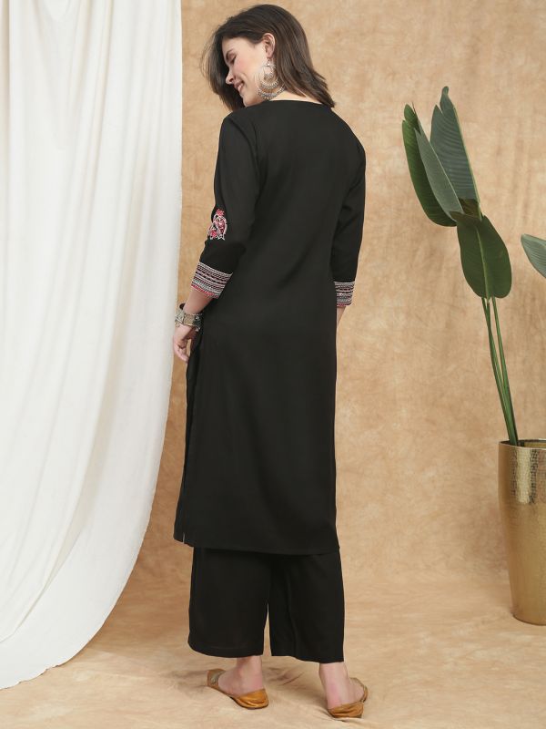 Globus Women Black V-Neck Embroidered Detail Straight Kurta & Pant Set