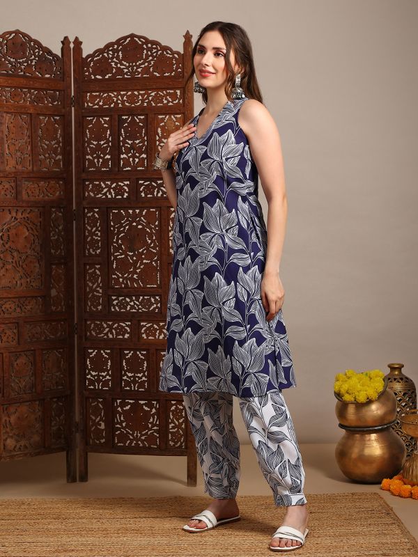 Globus Women Blue V-Neck Sleeveless Abstract Print A-Line Kurta With Pants Fusion Set