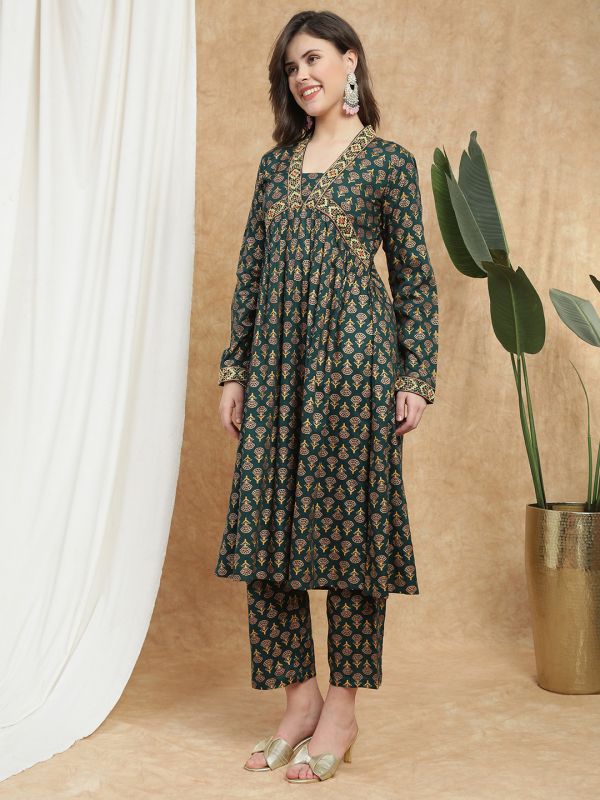 Globus Women Green Allover Floral Print Lace Insert V-Neck Alia Cut Pleated Kurta With Straight Pant Festive Set
