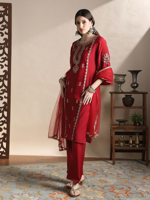 Globus Women Maroon Sequinned & Floral Zari Embroidered Yoke Bell Sleeves Straight Kurta With Pants & Tapping Dupatta Festive Set
