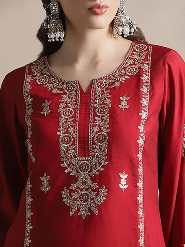 Globus Women Maroon Sequinned & Floral Zari Embroidered Yoke Bell Sleeves Straight Kurta With Pants & Tapping Dupatta Festive Set