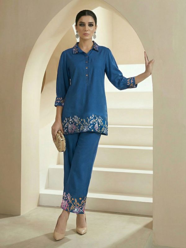 Globus Women Blue Floral Embroidered Shirt Collar Cuffed Sleeves Top & Mid-Rise Pants Fusion Co-Ord Set