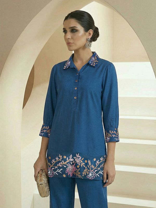 Globus Women Blue Floral Embroidered Shirt Collar Cuffed Sleeves Top & Mid-Rise Pants Fusion Co-Ord Set