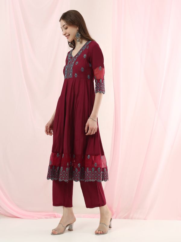 Globus Women Magenta V-Neck Sequinned Embroidered Yoke Scalloped Hem A-Line Kurta with Pants Festive Set