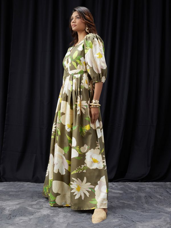 Globus Women Green V-Neck Puff Sleeves Floral Print Pleated Fit & Flare Maxi Dress With Belt