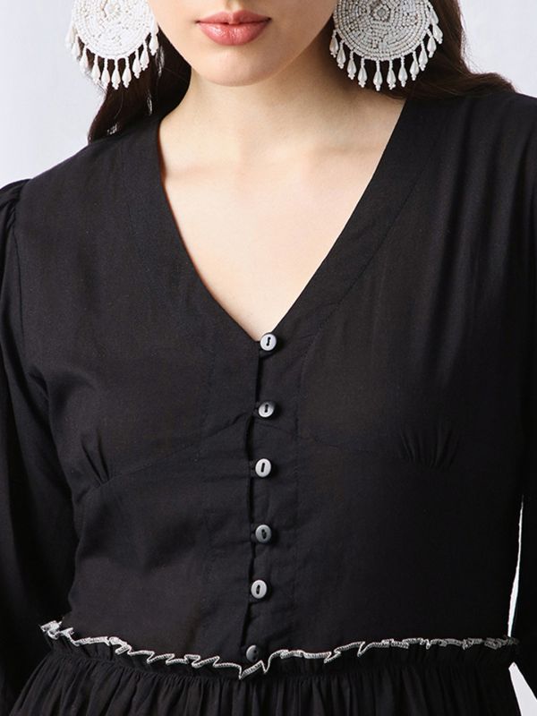 Globus Women Black V-Neck Puff Sleeves Solid Smocked Gathered Tiered Fit & Flare Maxi Dress