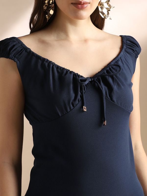Globus Women Blue Sweetheart Neck Tie-ups Detail Gathered Midi Bodycon Dress