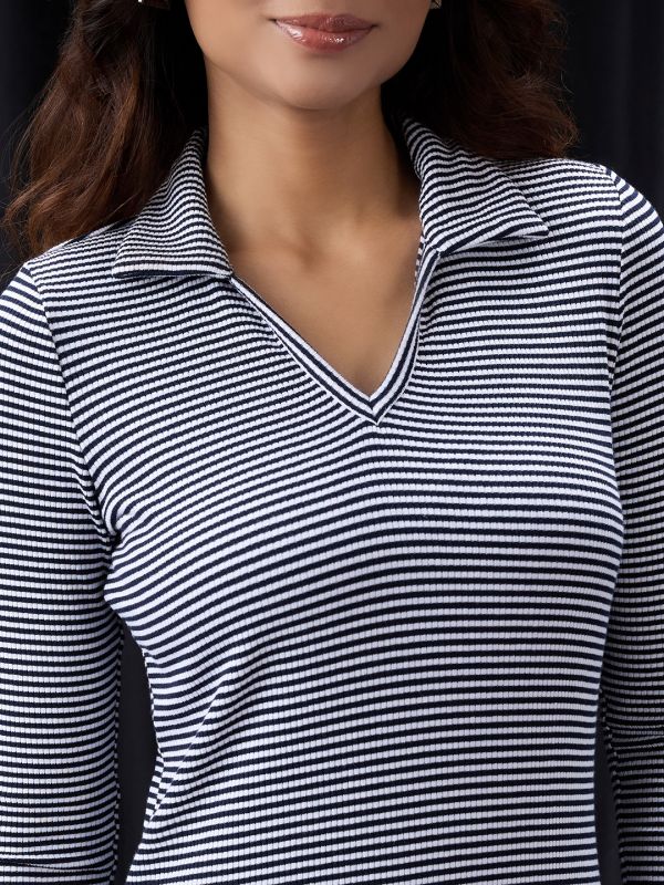 Globus Women Black Collared Neck Long Sleeves Striped Ribbed Side Slits Maxi Bodycon Dress