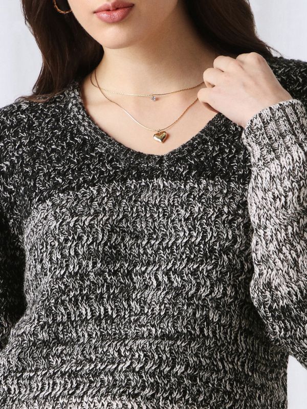 Globus Women Black Ombre Self Design V-Neck Acrylic Pullover Sweater