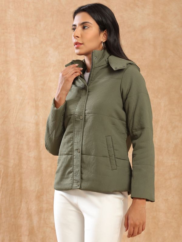 Globus Women Olive Mock Neck Long Sleeves 2 Pockets Self Design Winter Wear Insulator Puffer Jacket With Attached Hood