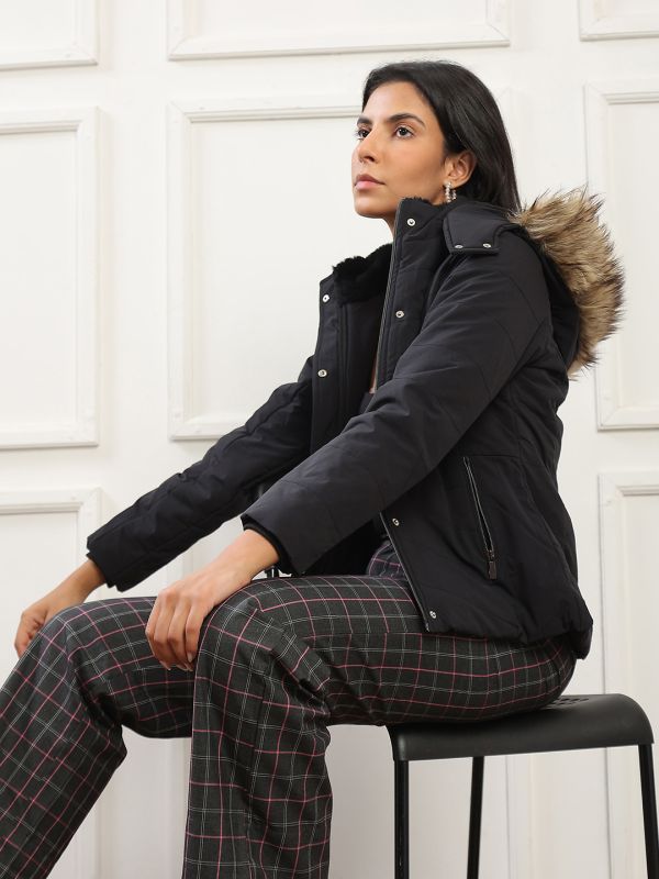 Globus Women Black Mock Neck Winter Wear Insulator Puffer Jacket With Faux Fur Hood