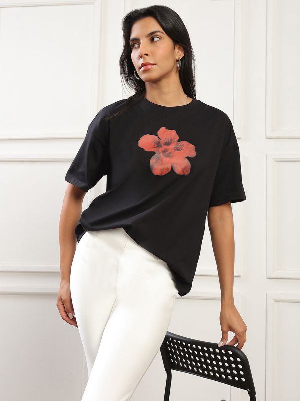 Globus Women Black Round Neck Drop Shoulder Sleeves Floral Print Oversized T-Shirt