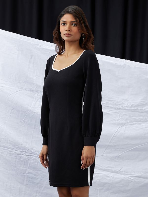 Globus Women Black Sweetheart Neck Cuffed Sleeves Self Design Mini Sheath Workwear Dress