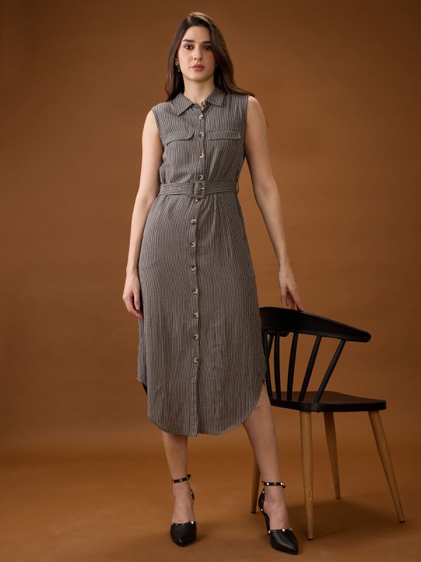 Globus Women Black Collared Neck Sleeveless Checkered Curved Hem Midi Shirt Style Dress With Belt