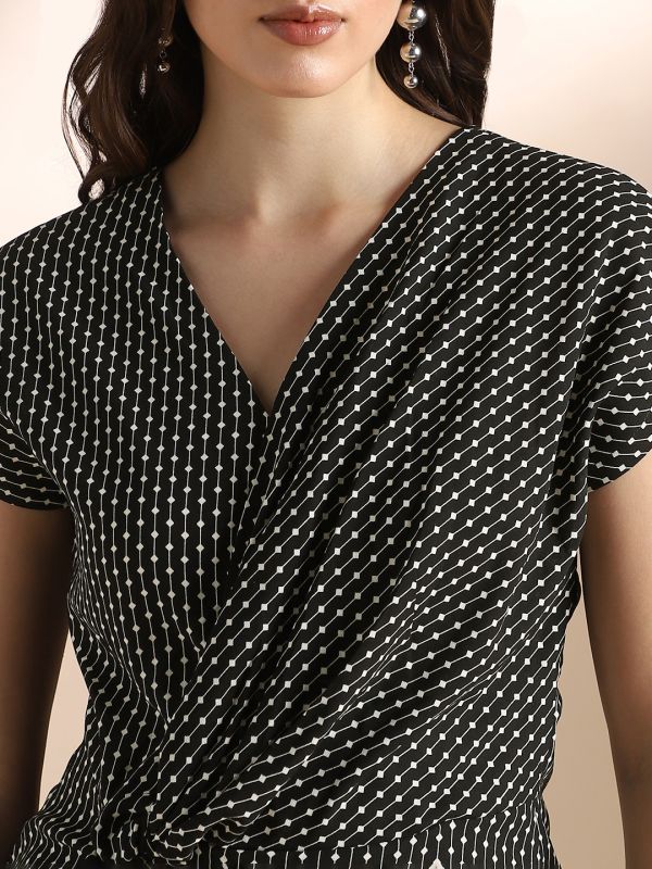 Globus Women Black & White Wrap V-Neck Extended Sleeves Abstract Print Twisted Detail Workwear Top