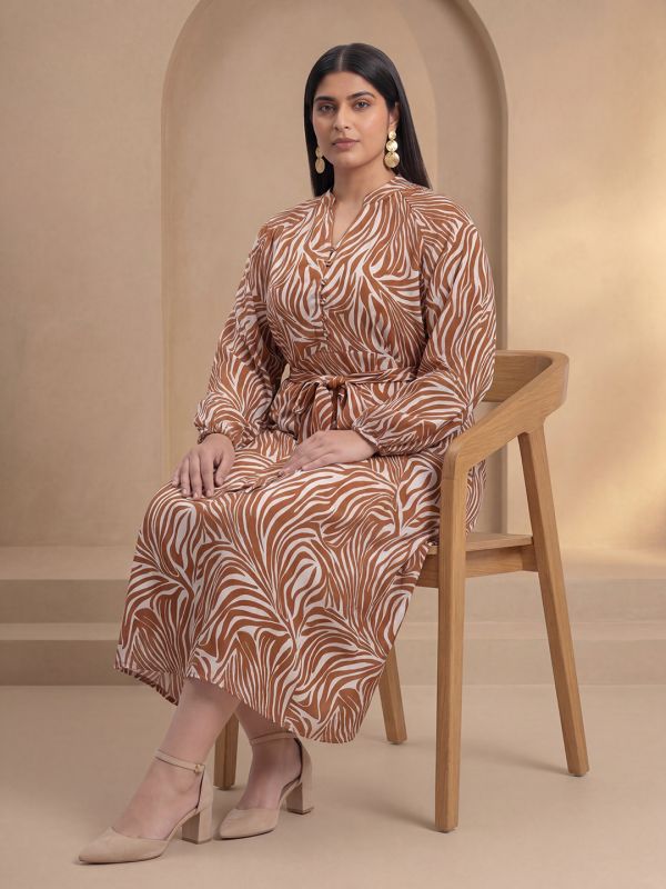 Globus Gloplus Women Brown Abstract Print Mandrin Collar Raglan Sleeves Belted Detail Fit & Flare Plus Size Maxi Dress
