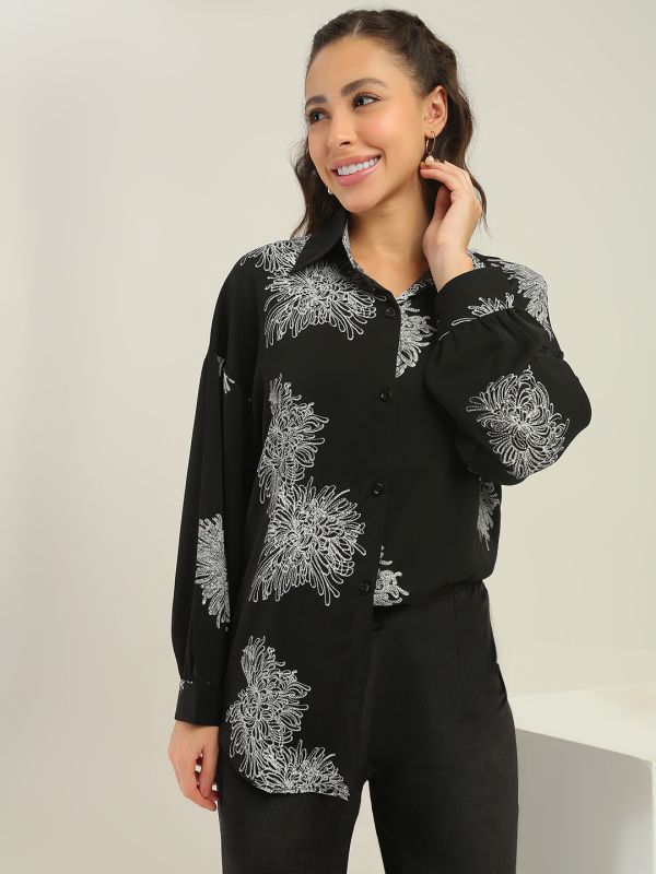 Globus Women Black Floral Print Collared Neck Cuffed Sleeves Curved Hem Shirt