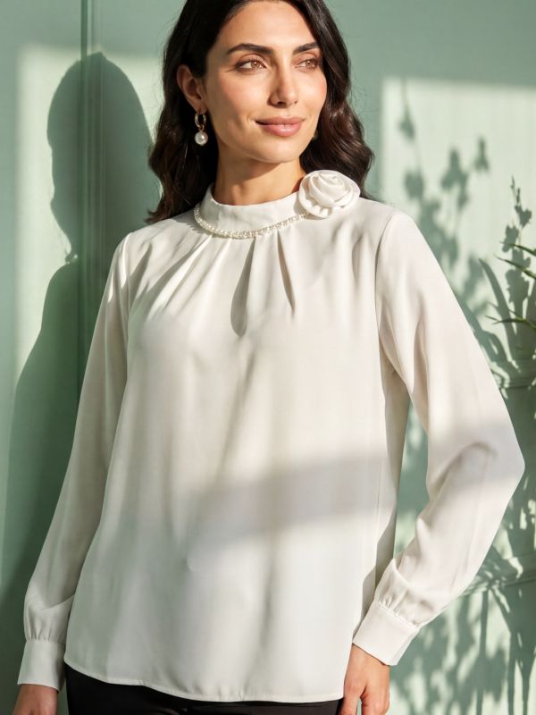 Globus Women White Cuffed Sleeves Round Neck Pearl Chain Detail Floral Applique Pleated Party Top
