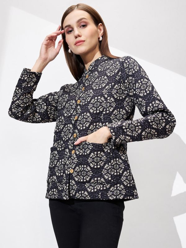 Globus Women Black Mandarin Collar Long Sleeves Ethnic Print Relaxed Fit Quilted Reversible Winter Shrug