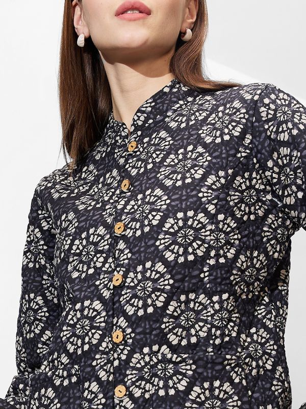 Globus Women Black Mandarin Collar Long Sleeves Ethnic Print Relaxed Fit Quilted Reversible Winter Shrug