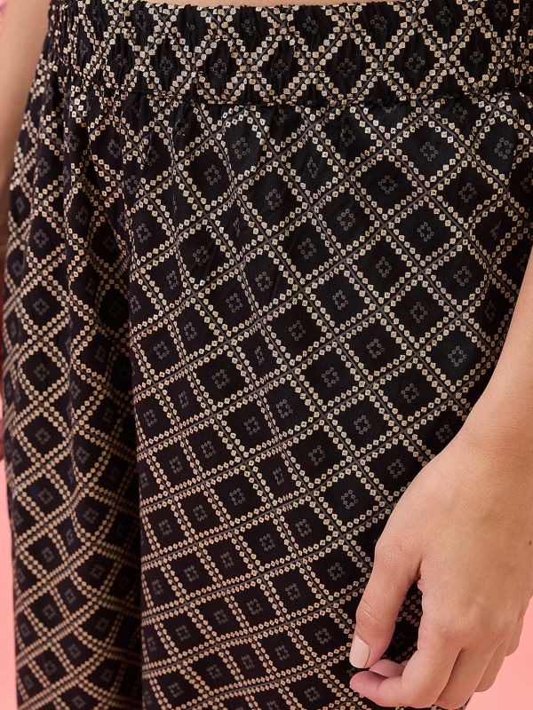 Globus Women Black Thread Work Detail V-Neck A-Line Workwear Kurta & Pants Set