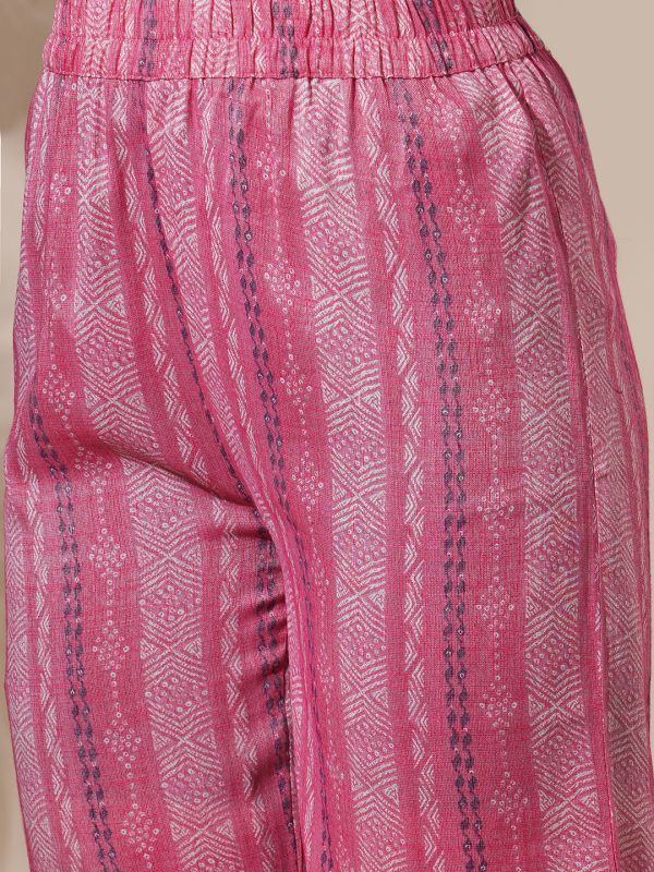 Globus Women Pink Floral Print V-Neck Straight Kurta With Elasticated Waist Pant Workwear Set