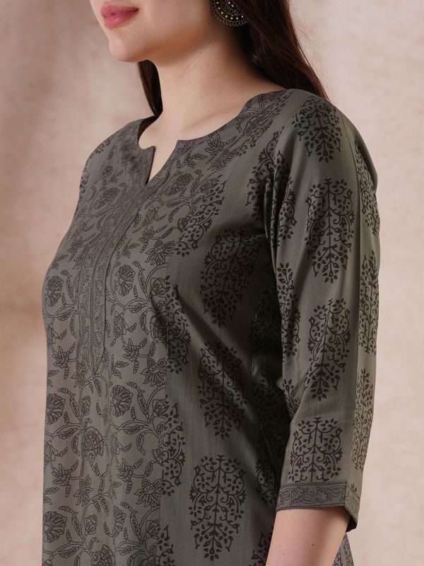 Globus Women Grey Round Neck Allover Floral Print High-Low Hem A-Line Kurta With Pants Festive Set