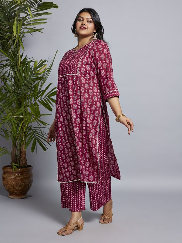 Globus Gloplus Women Pink Keyhole Neck Floral Printed Gotta Lace Detail Straight Plus Size Kurta & Pants Workwear Set
