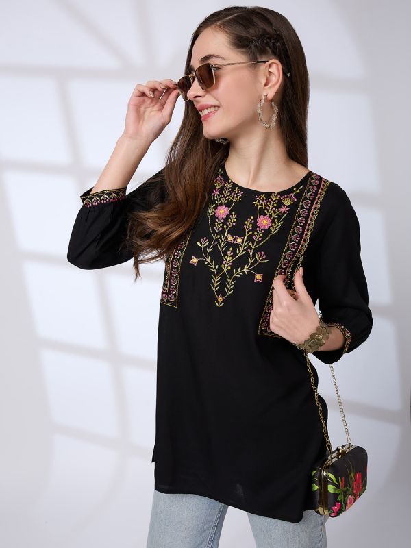 Globus Women Black Floral Embroidered Yoke Fusion Tunic