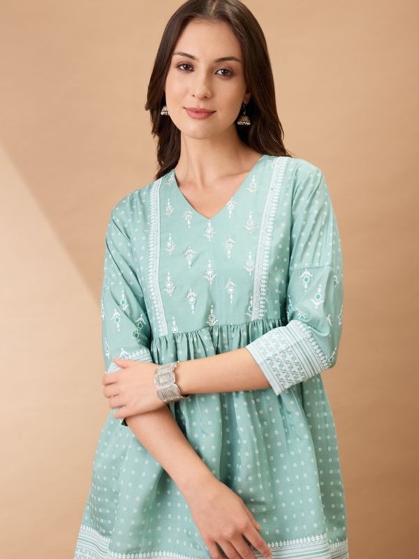 Globus Women Green Ethnic Print V-Neck Sequinned Detail Gathered Tunic 