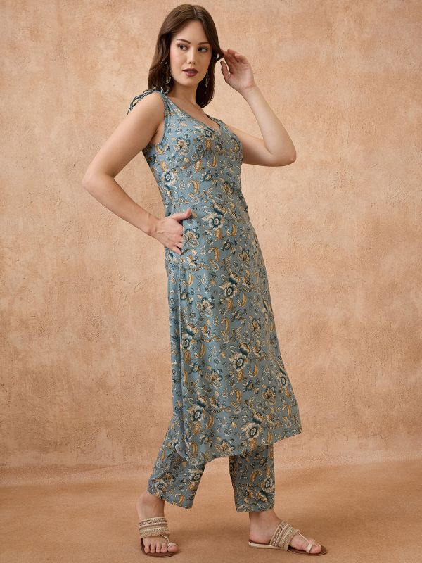 Globus Women Green Floral Print V-Neck Tie-Up Sleeves A-Line Kurta & Straight Pant Fusion Set
