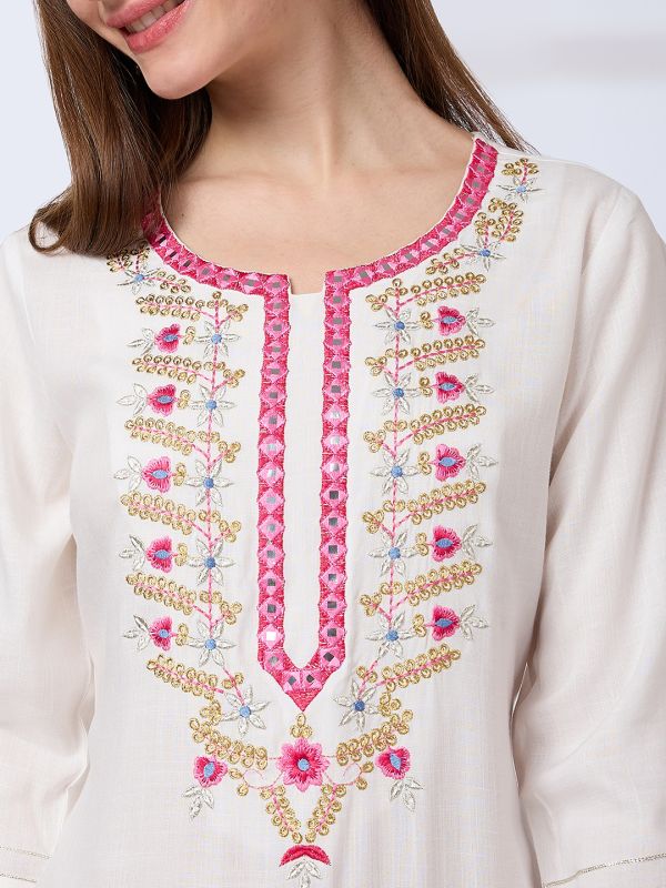 Globus Women Off White Floral Embroidered Yoke Crochet Detail Sleeves Straight Festive Kurta