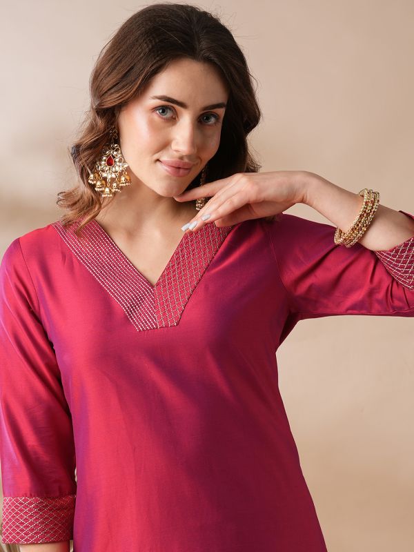 Globus Women Pink Gold Zari Embroidered V-Neck Straight Kurta & Elasticated Pants Workwear Set