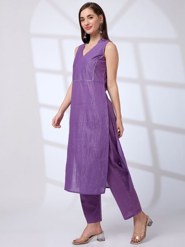 Globus Women Lavender Collared V-Neck Shimmer Woven Design Gotta Lace A-Line Kurta With Pants Festive Set