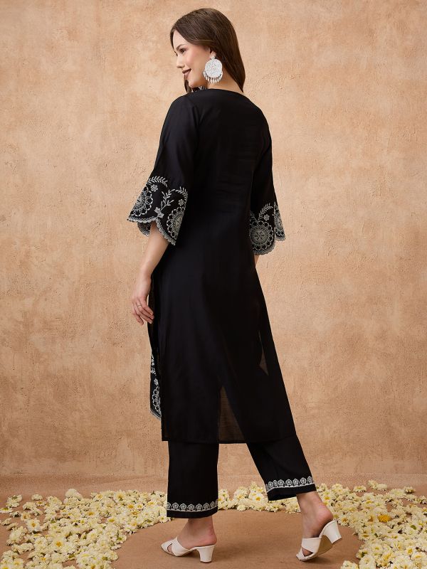 Globus Women Black Scalloped Hem Bell Sleeves Floral Embroidered Kurta & Straight Pant Festive Set
