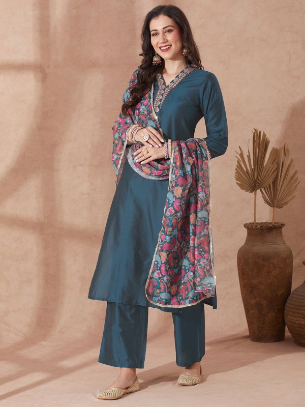 Globus Women Teal Embroidered V-Neck Straight Kurta With Trouser & Paisley Printed Sequin Lace Dupatta Festive Set