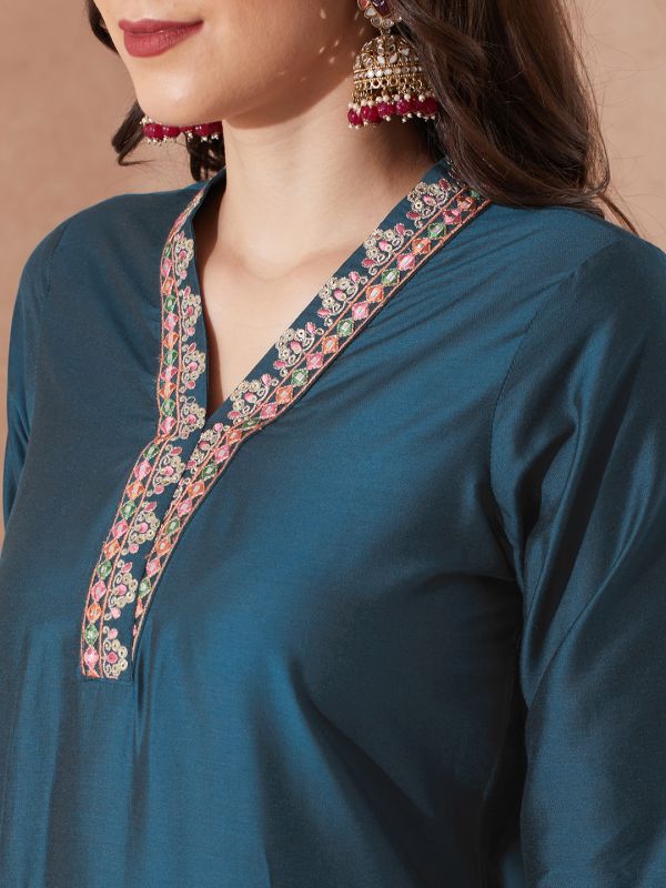 Globus Women Teal Embroidered V-Neck Straight Kurta With Trouser & Paisley Printed Sequin Lace Dupatta Festive Set