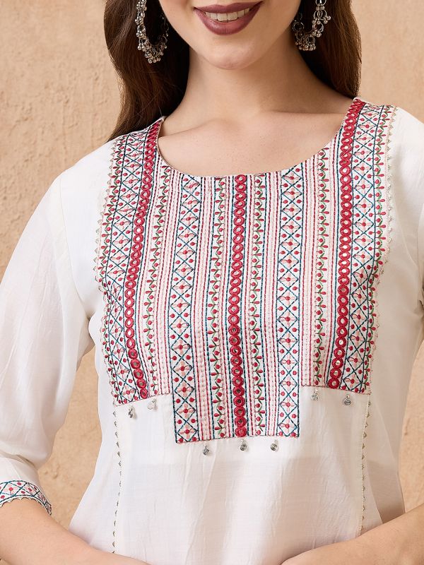 Globus Women Off-White Round Neck Embroidered Yoke Straight Kurta With Pant & Dupatta Ethnic set