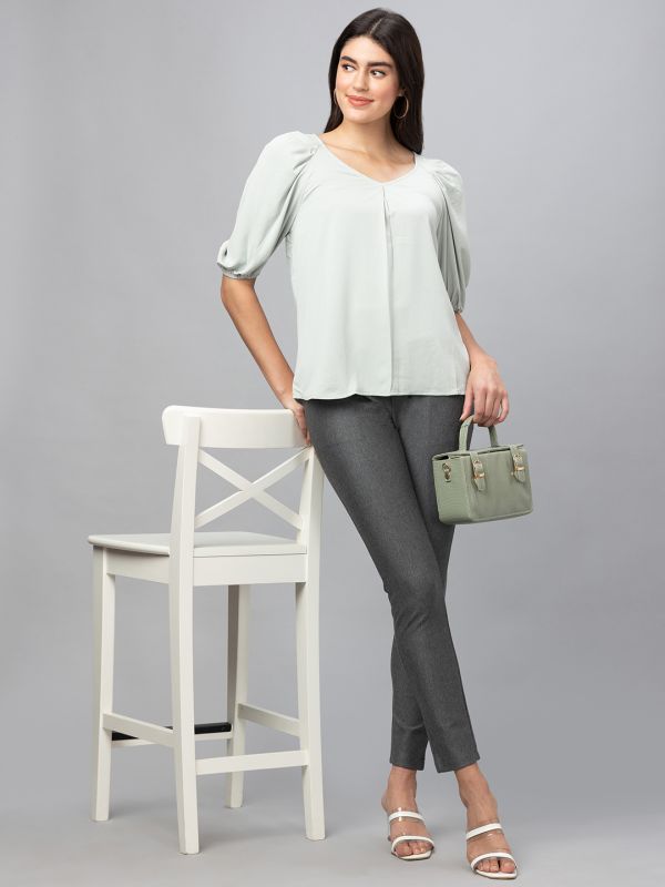 Globus Women Green Solid V-Neck Top