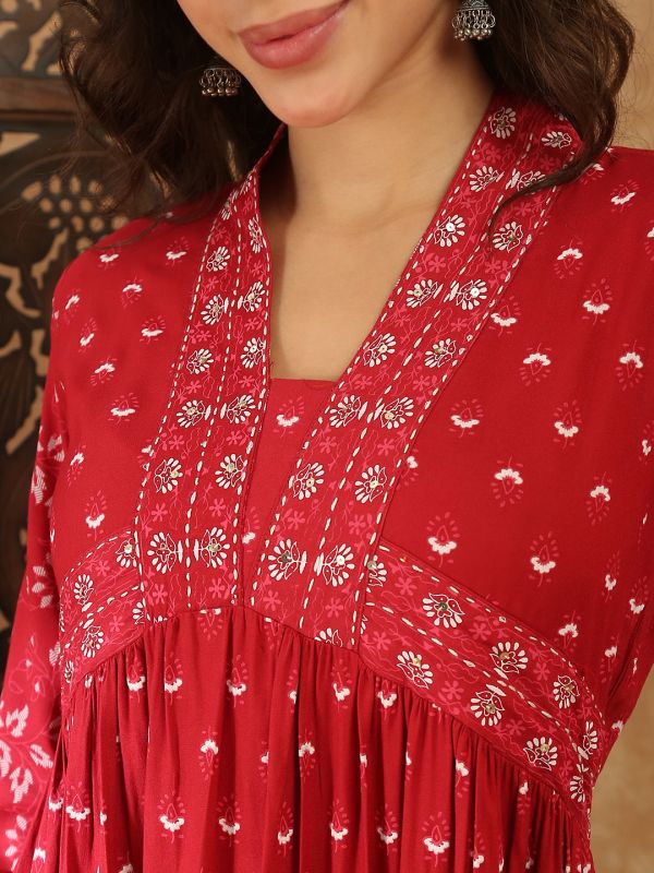 Globus Women Maroon V-Neck Floral Print Gathered Tiered Flared Hem A-Line Maxi Dress