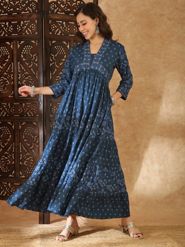 Globus Women Blue V-Neck Floral Print Gathered Tiered Flared Hem A-Line Maxi Dress
